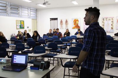 Alunos de Educação Física apresentam trabalhos em Seminário do Curso Alunos de Educação Física apresentam trabalhos em Seminário do Curso