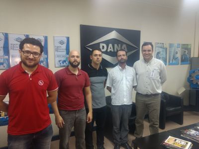 Graduandos de Engenharia de Produção aprendem sobre setor de usinagem em visita técnica Graduandos de Engenharia de Produção aprendem sobre setor de usinagem em visita técnica