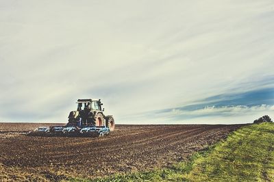 agricultural-machine-1919021_640.jpg