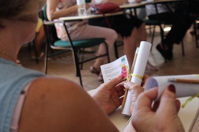 Alunos recebem mensagem de boas-vindas.