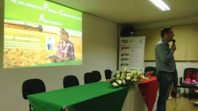 Professor da Faculdade Metodista participa de Aula Inaugural do Instituto Federal Farroupilha Professor da Faculdade Metodista participa de Aula Inaugural do Instituto Federal Farroupilha