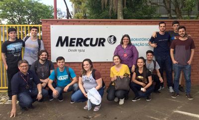 Alunos de Administração fazem visita ao laboratório de inovação social da Mercur Alunos de Administração fazem visita ao laboratório de inovação social da Mercur