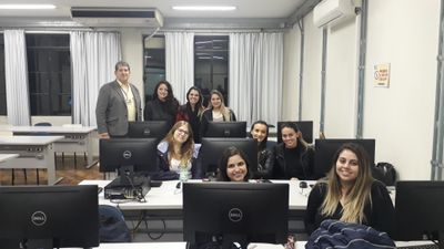 Simulador empresarial é usado em disciplina de Jogos de Empresas Simulador empresarial é usado em disciplina de Jogos de Empresas