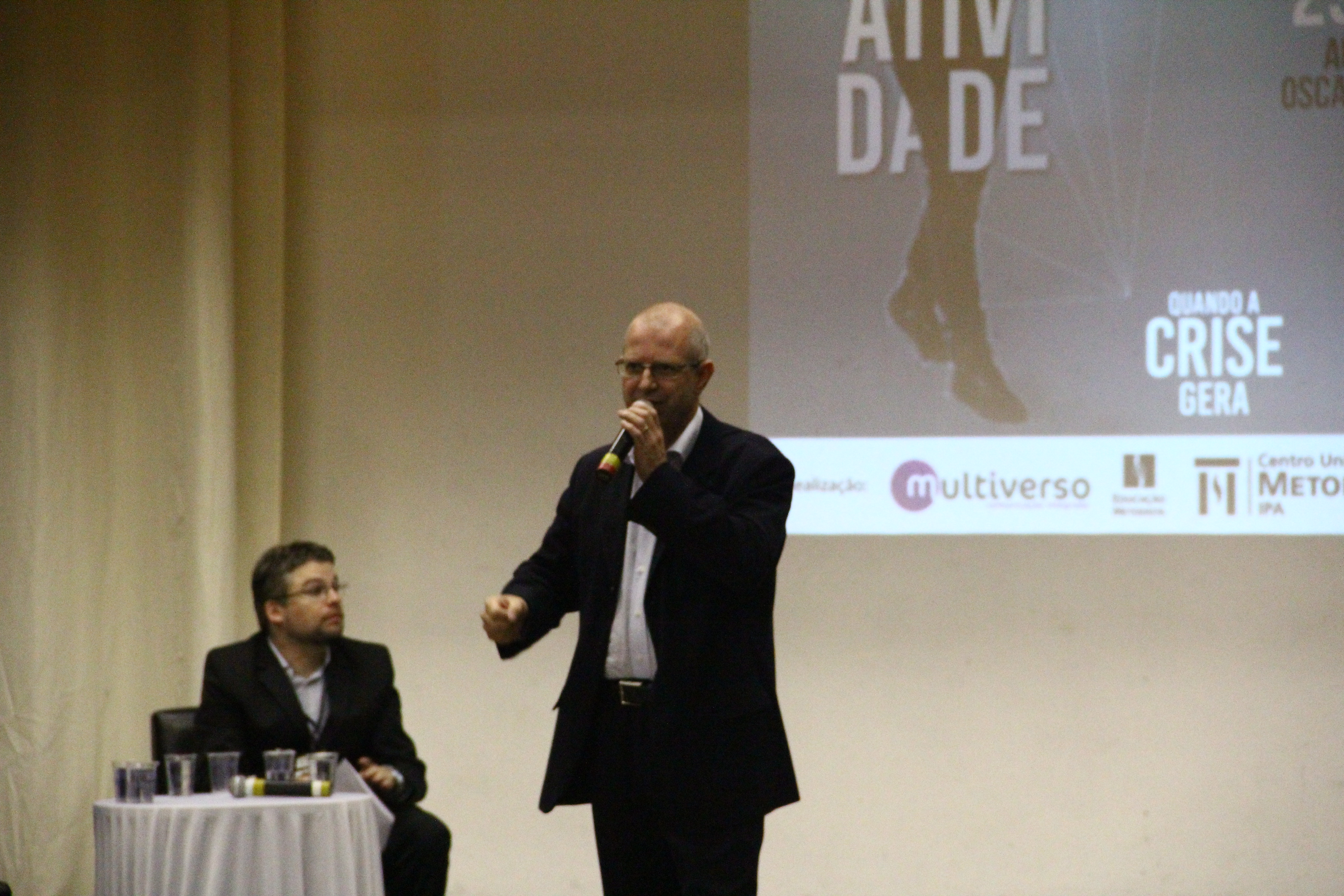 Professor Marco Antônio Martins