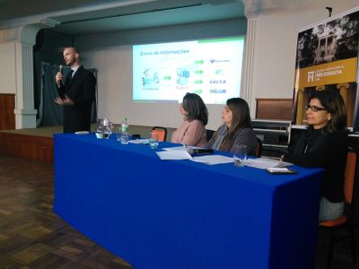 Palestra tira dúvidas do público sobre o eSocial Palestra tira dúvidas do público sobre o eSocial