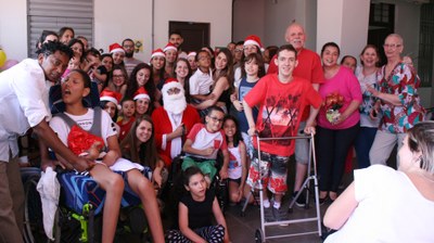 Clínicas Integradas realizam Ação de Comemoração ao Natal Clínicas Integradas realizam Ação de Comemoração ao Natal