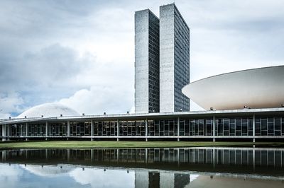 Acadêmicos e egressos de Direito têm oportunidade de viagem de estudos a Brasília Acadêmicos e egressos de Direito têm oportunidade de viagem de estudos a Brasília