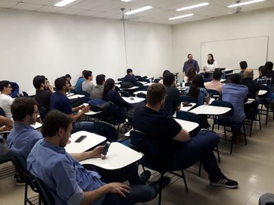 Alunos de Engenharia participam de palestra sobre gestão de projetos Alunos de Engenharia participam de palestra sobre gestão de projetos