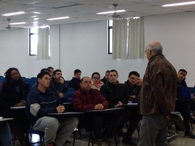 Alunos e egressos trocam conhecimentos em eventos de Engenharia de Produção Alunos e egressos trocam conhecimentos em eventos de Engenharia de Produção