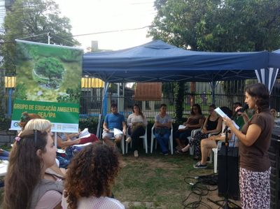 Oficina de Compostagem promove reflexão sobre alimentação e descarte de resíduos Oficina de Compostagem promove reflexão sobre alimentação e descarte de resíduos