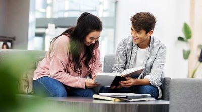 Por que jovens bilíngues têm melhores oportunidades de trabalho? Por que jovens bilíngues têm melhores oportunidades de trabalho?